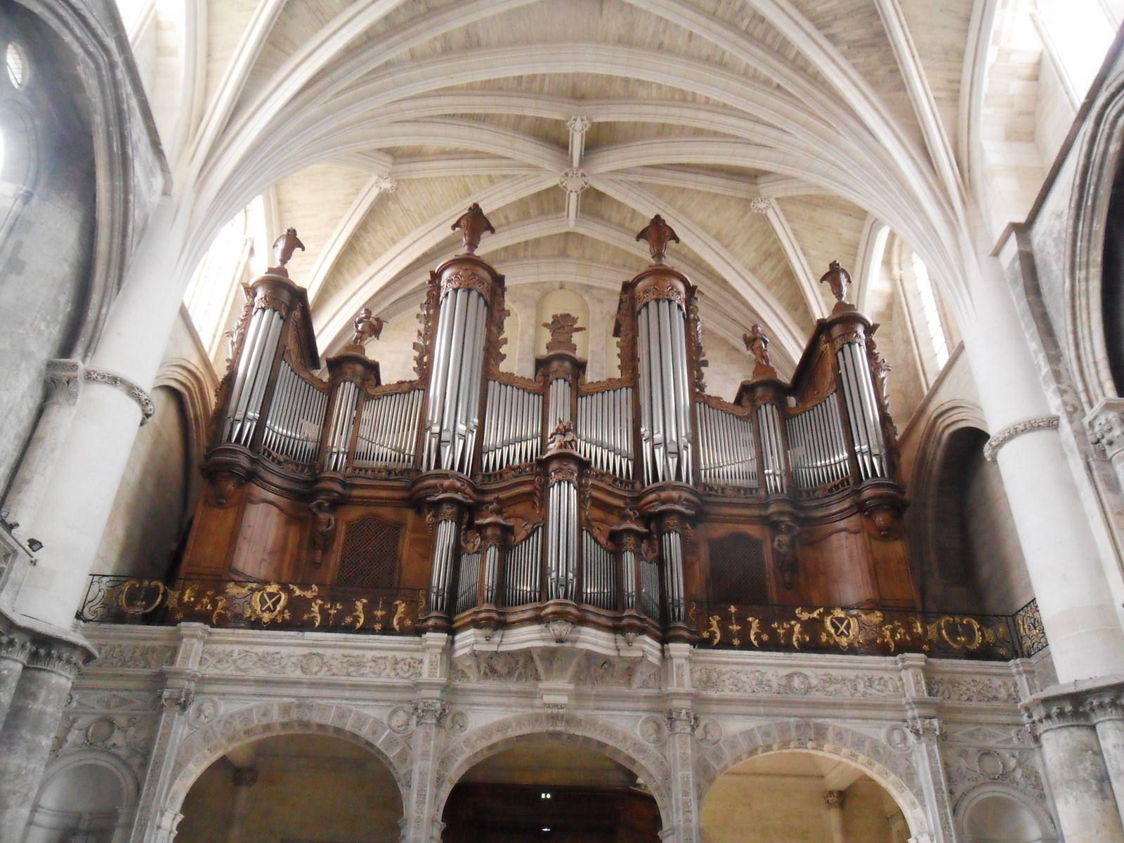 Découvrez la Cathédrale Saint-André de Bordeaux : un bijou néoclassique - Saint-Germain-et-Mons | Secret World Trip Planner