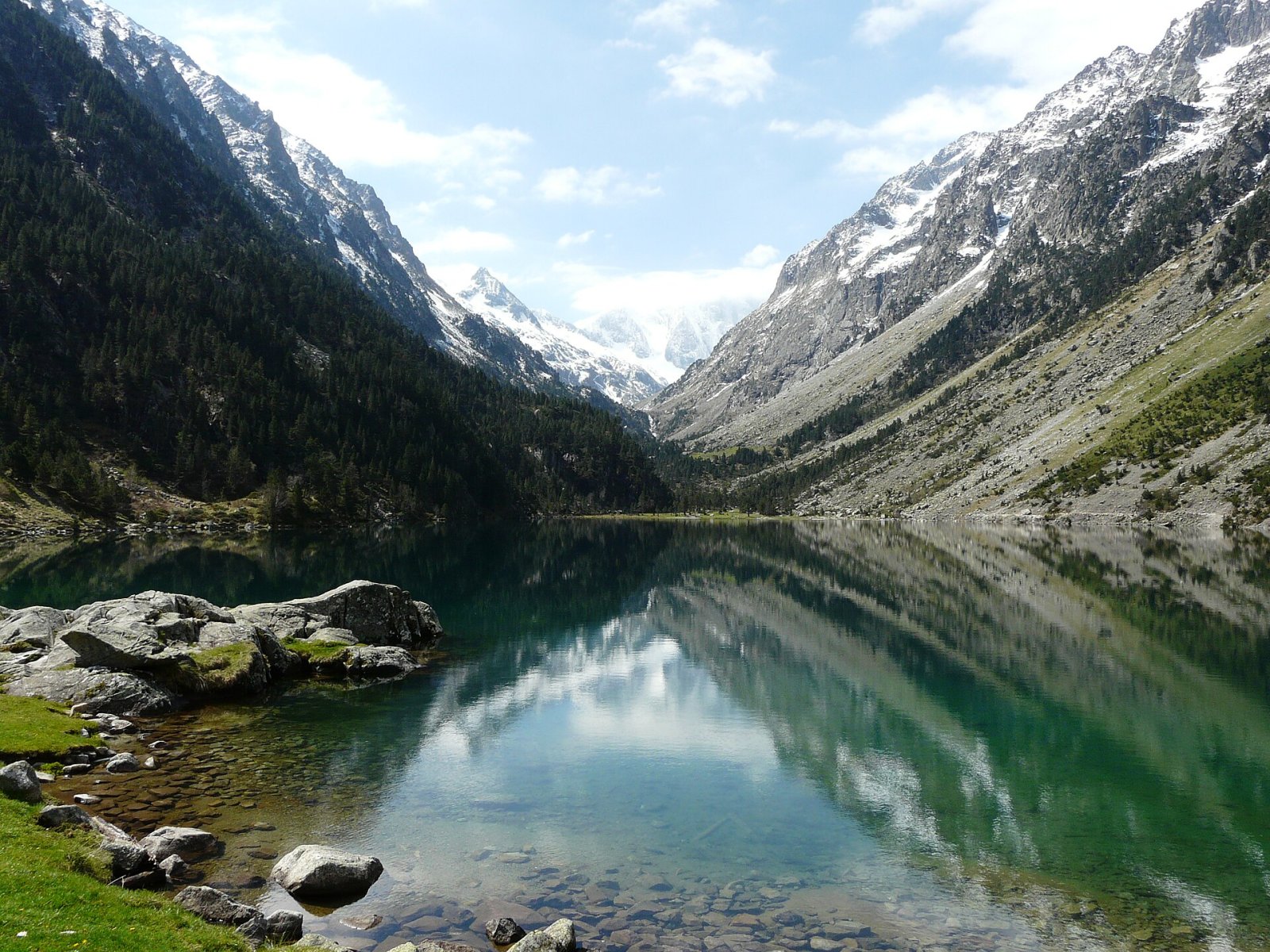 Lac de Gaube: a paradise corner in the nature of France - Barèges | Secret World Trip Planner