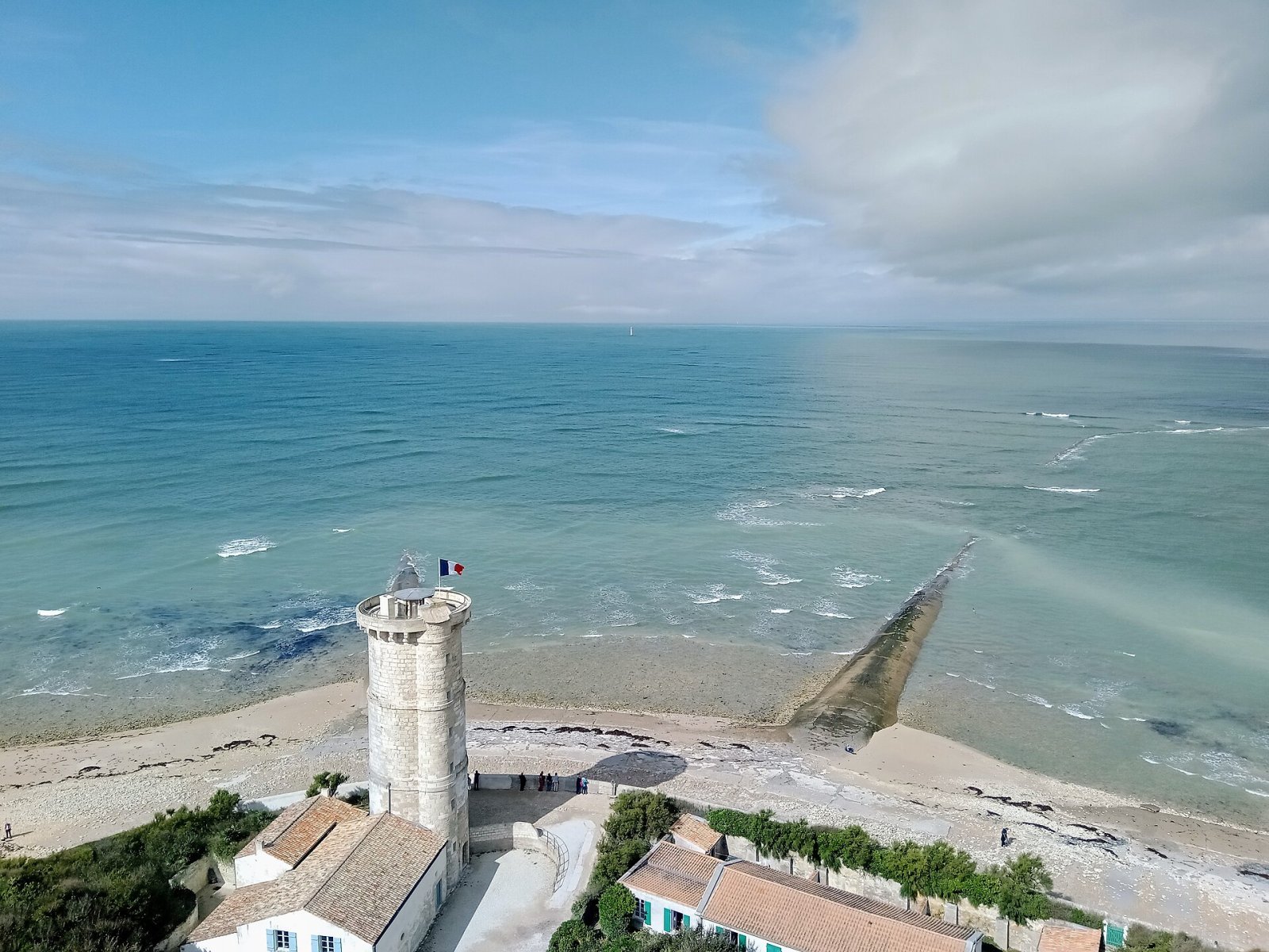 Scopri il Phare des Baleines a Saint-Clément-des-Baleines - Noth | Secret World Trip Planner