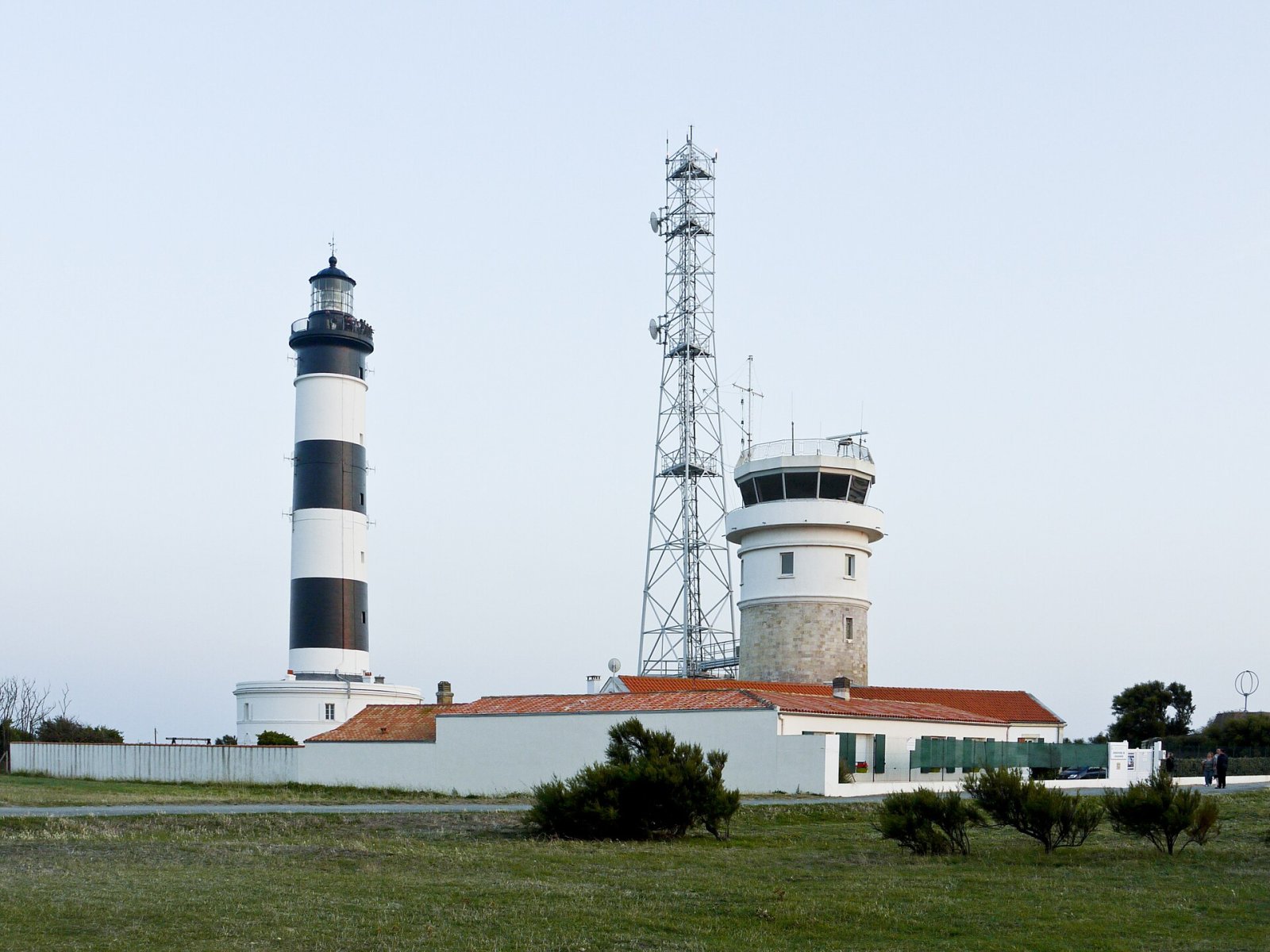 Découvrez le Phare de Chassiron à Saint-Denis-d'Oléron - Saint-Léger-la-Montagne | Secret World Trip Planner