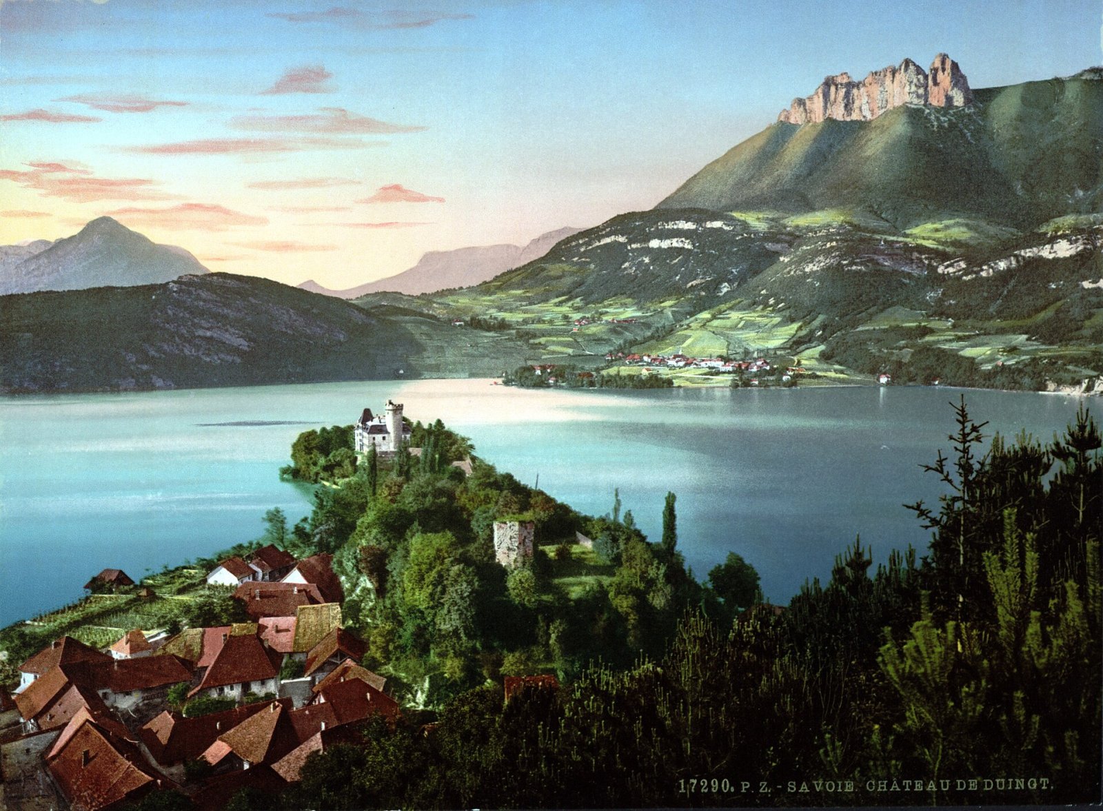 Scopri il fascino del Château de Duingt in Francia - Duingt | Secret World Trip Planner
