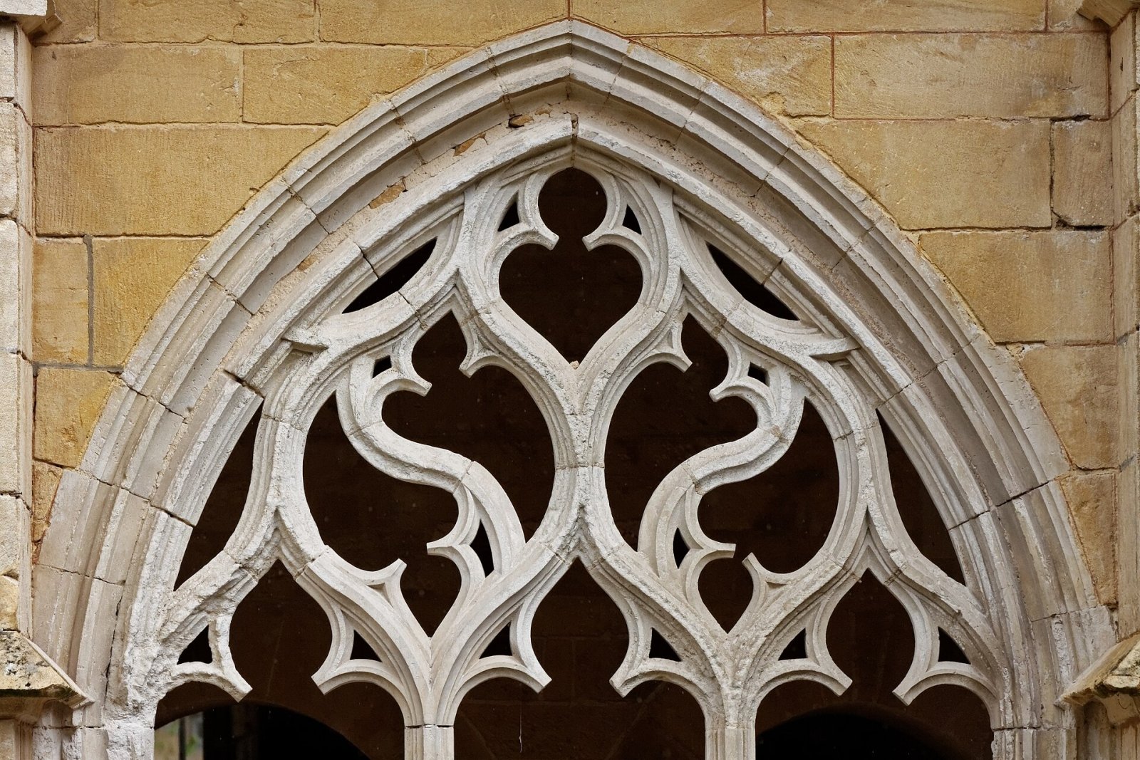 Scopri l'Abbaye de Cadouin: un gioiello della Nouvelle-Aquitaine - Le Buisson-de-Cadouin | Secret World Trip Planner