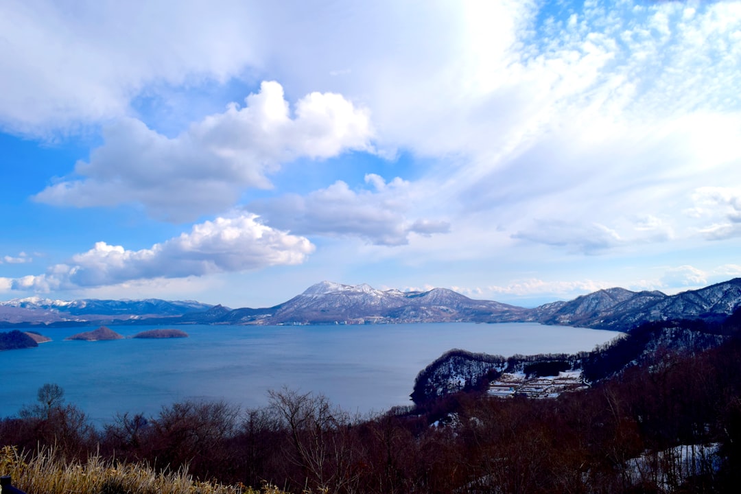 Scopri il Lago Toya: un gioiello della natura in Giappone - Toyako | Secret World Trip Planner