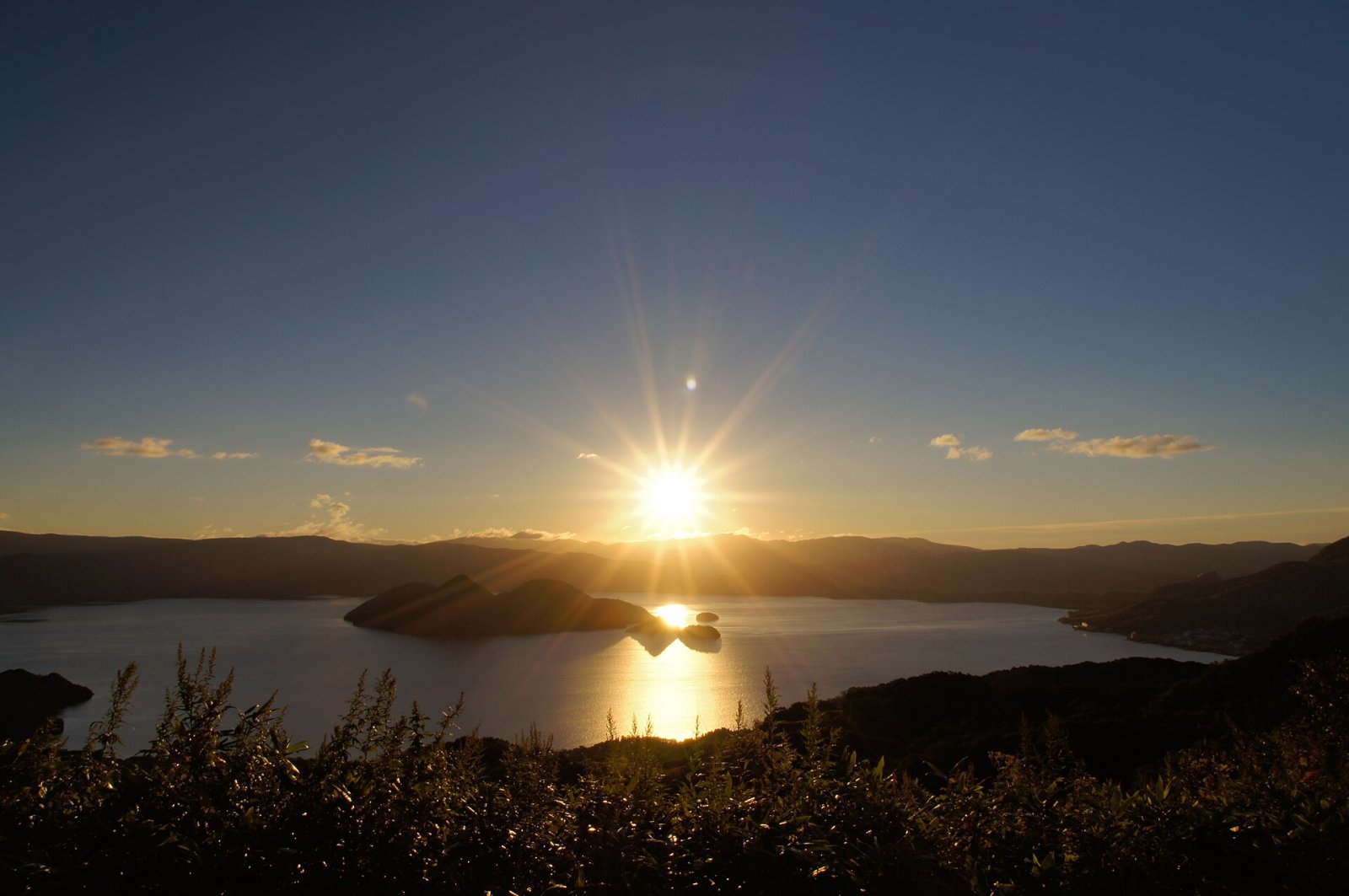 Descubra o Lago Toya: uma joia da natureza no Japão - Toyako | Secret World Trip Planner
