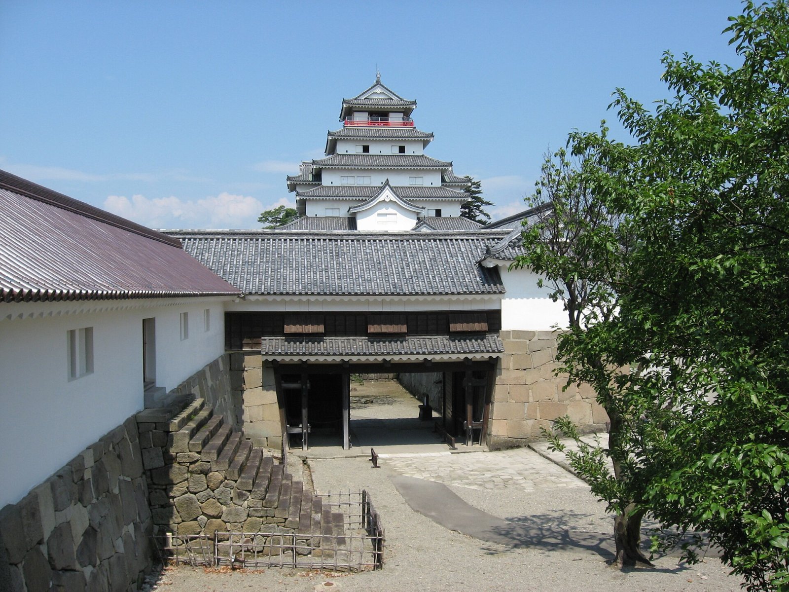 Découvrez le château de Tsuruga : Histoire et beauté d'Aizuwakamatsu - Aizuwakamatsu | Secret World Trip Planner