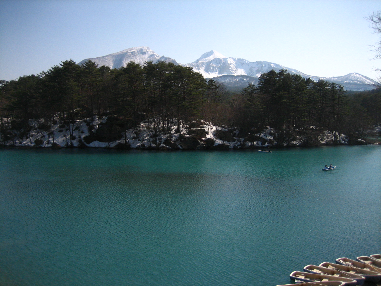 Explora el Parque Nacional Bandai-Asahi: una joya de la naturaleza en Japón - Inawashiro | Secret World Trip Planner