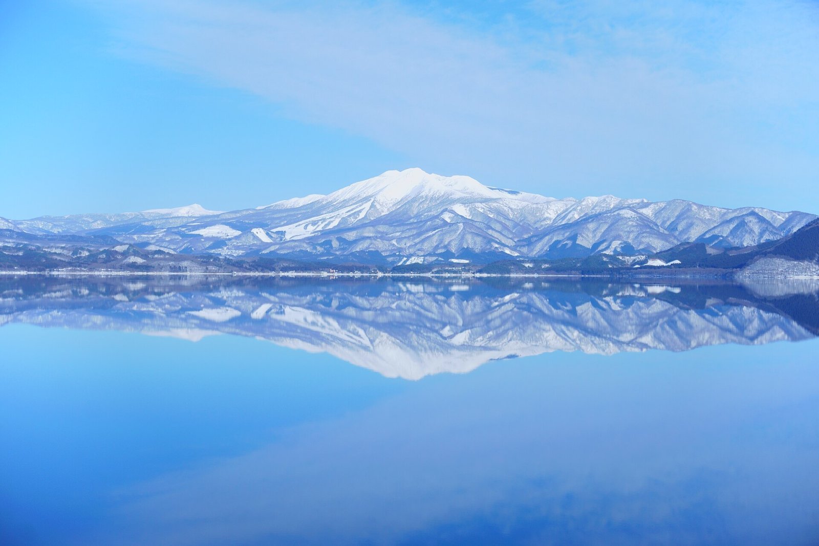 Explorer le lac Tazawa : un bijou de la nature au Japon - Semboku | Secret World Trip Planner