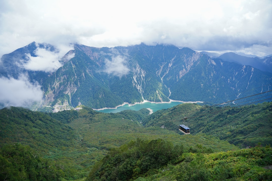 发现日本立山黑部阿尔卑斯路线的魔力 - Tateyama | Secret World Trip Planner