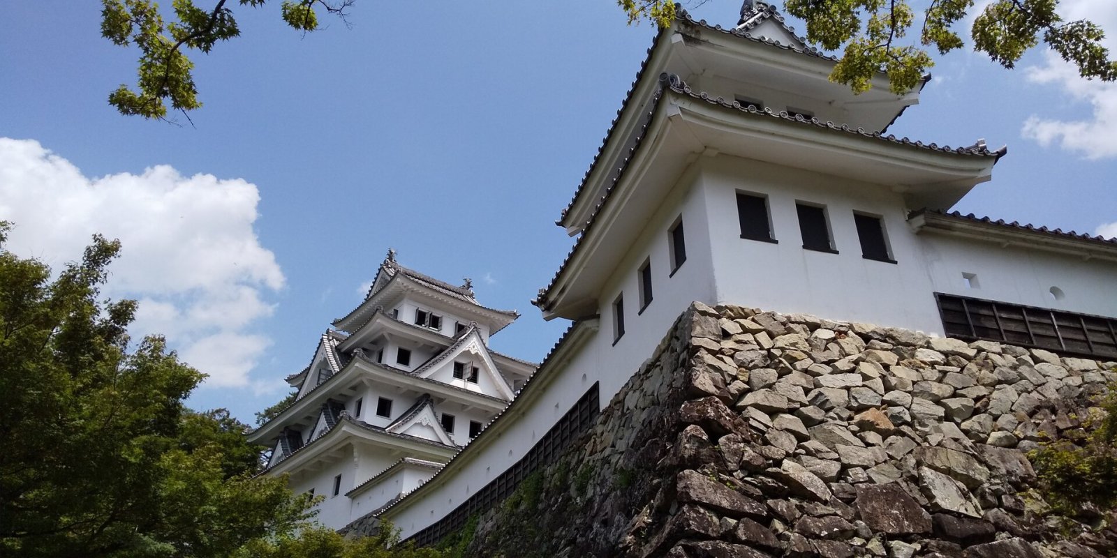 Gujo Hachiman Castle: A Journey into Japan's History - Gujo | Secret World Trip Planner