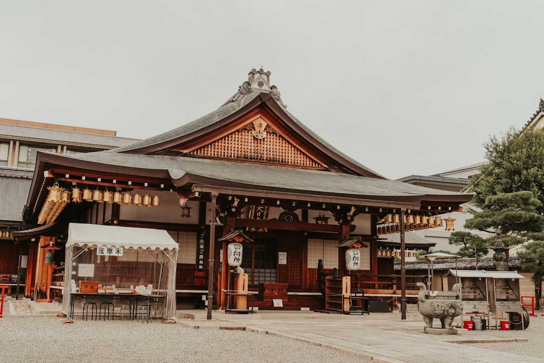 Entdecken Sie den Daitoku-ji Tempel: Ein kultureller Schatz von Kyoto - Kyoto | Secret World Trip Planner