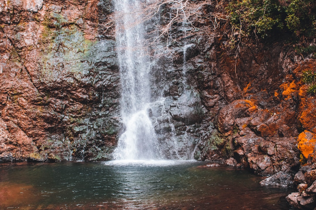 Descubra as maravilhas da Cascata de Minoh no Japão - Minoh | Secret World Trip Planner