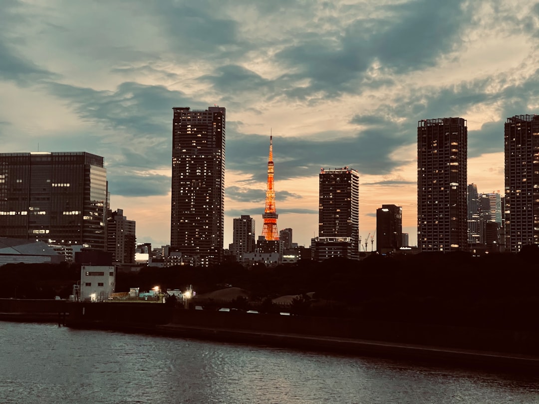 東京タワーを発見：日本の文化と現代性の象徴 - Minato City | Secret World Trip Planner
