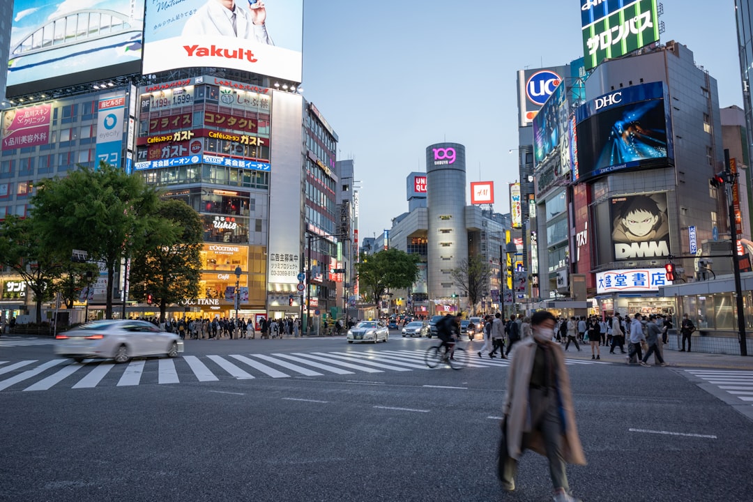 Découvrir Shibuya Crossing : le cœur battant de Tokyo - Shibuya | Secret World Trip Planner