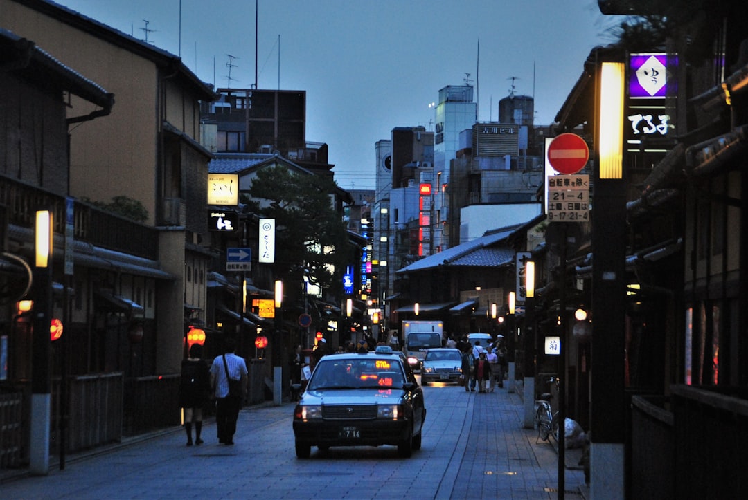 Откройте для себя район Гион: культурное сердце Киото - Kyoto | Secret World Trip Planner