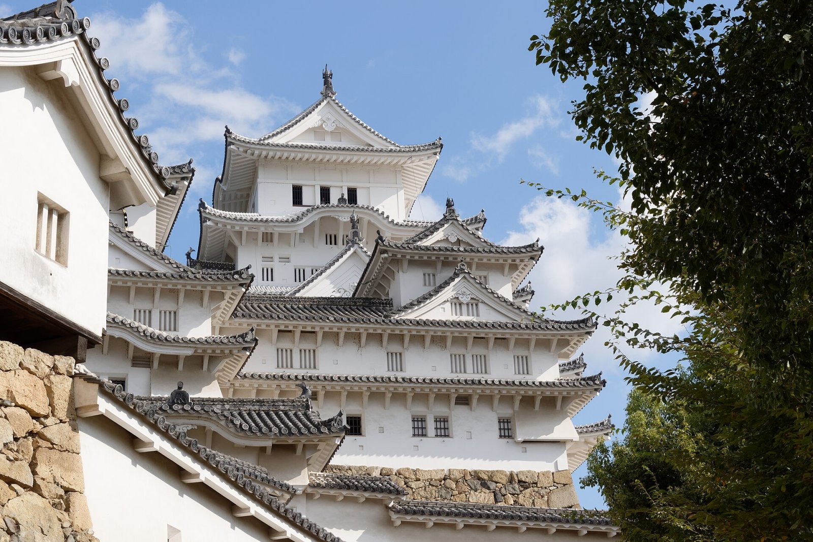 Discover Himeji Castle: the Jewel of Japanese Kansai - Himeji | Secret World Trip Planner