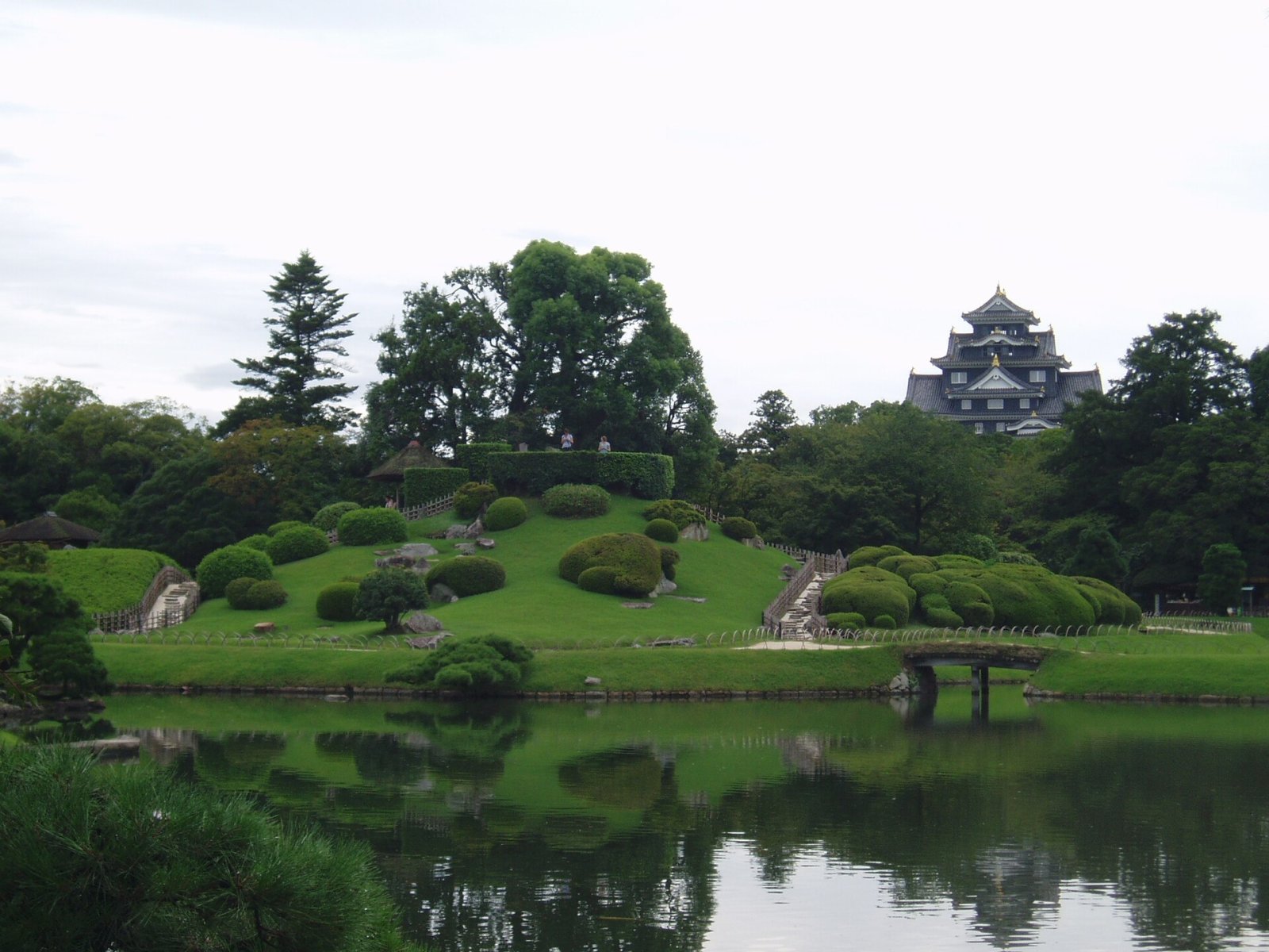 Découvrez le jardin Kōrakuen d'Okayama : un coin de nature au Japon - Okayama | Secret World Trip Planner