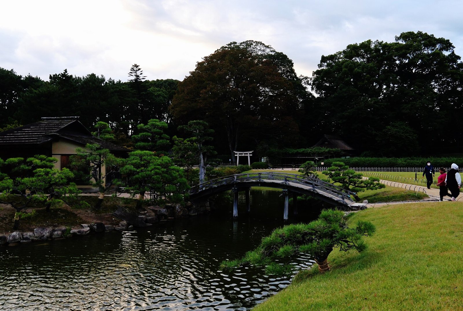 Découvrez le jardin Kōrakuen d'Okayama : un coin de nature au Japon - Okayama | Secret World Trip Planner