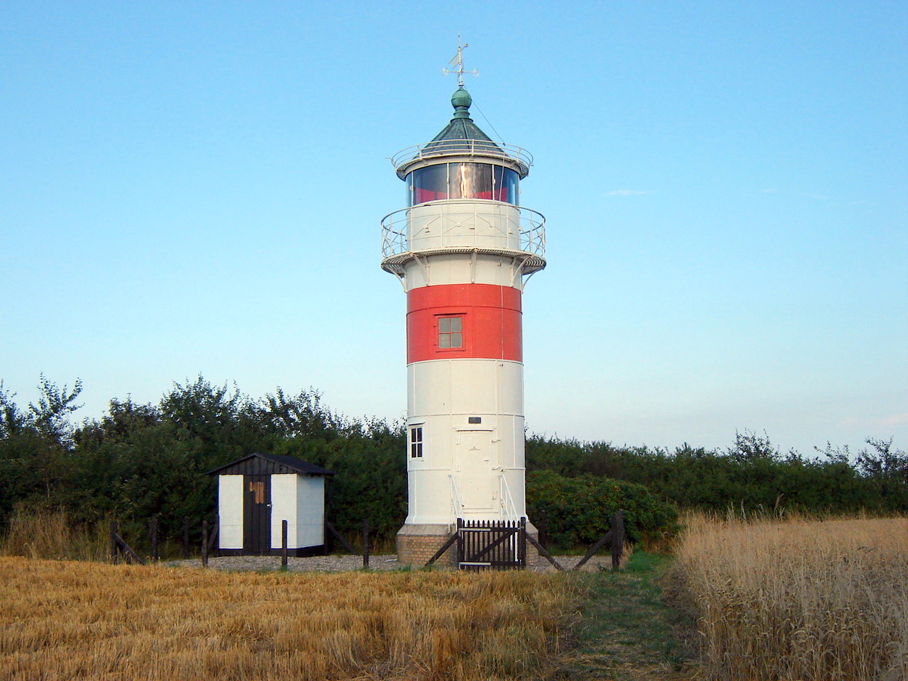 Discover Gammel Pøl Fyr: A Lighthouse in Denmark - Gammelpøl 7 | Secret World Trip Planner