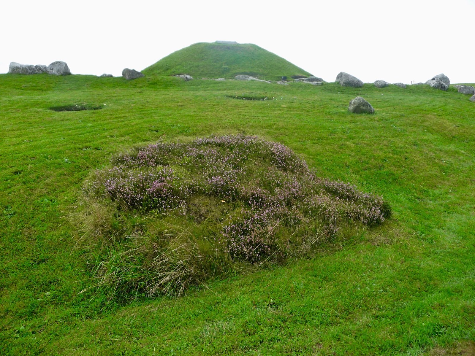Cairnpapple Hill: Un Viaggio nel Passato Preistorico della Scozia - W9HG+4V Bathgate | Secret World Trip Planner