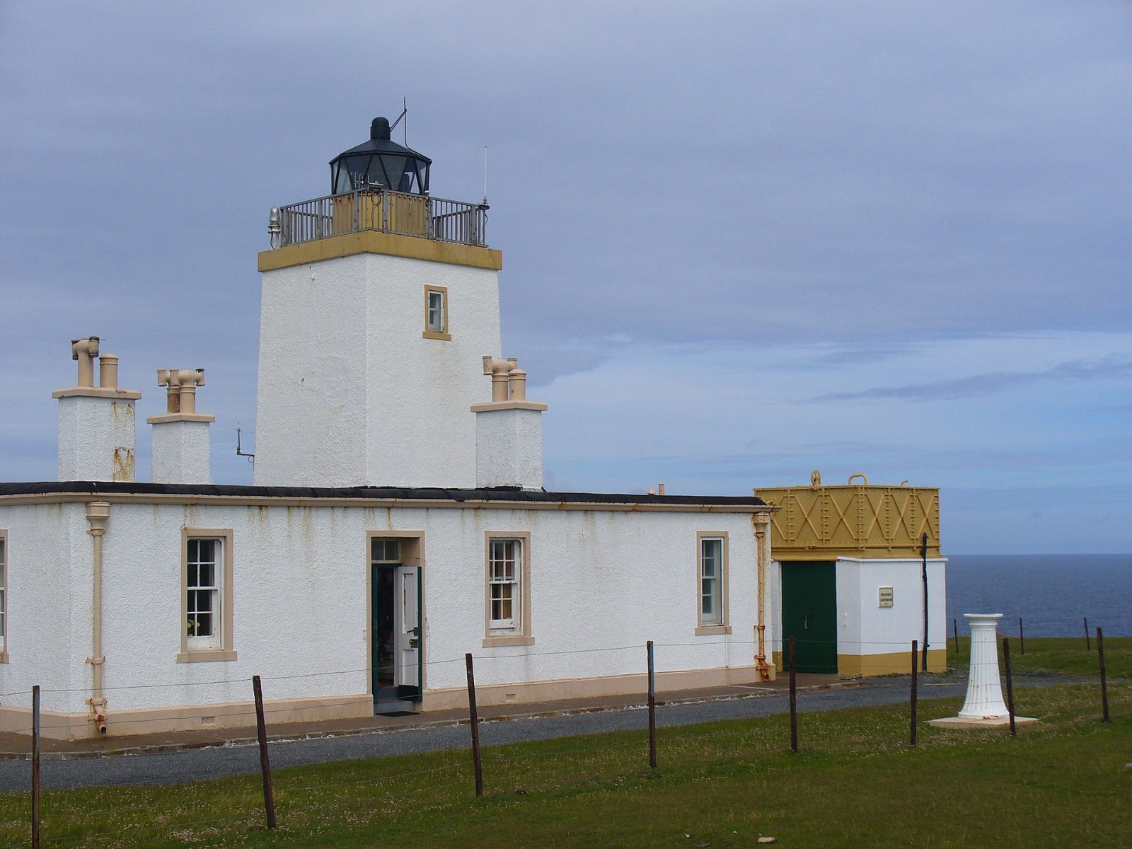 Esha Ness Lighthouse : un phare parmi les vagues des Shetland - Stenness | Secret World Trip Planner