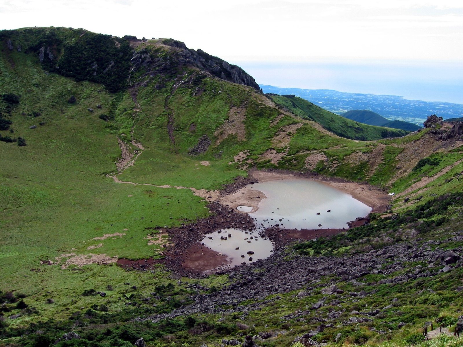Découvrez Hallasan : La Montagne Iconique de Jeju - Hallasan | Secret World Trip Planner