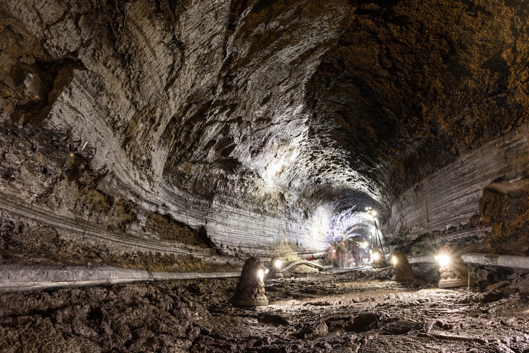 Descubre la Magia de la Cueva Manjanggul en Jeju — Cheju