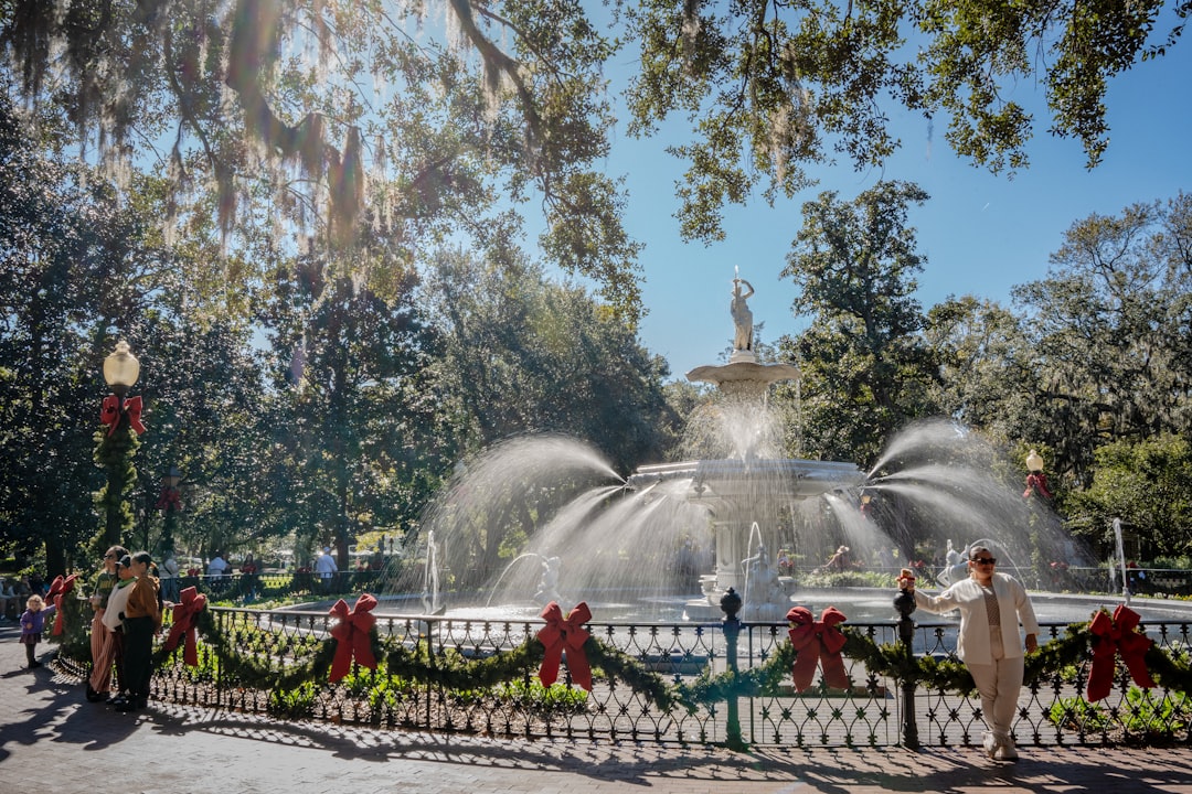 Scopri Forsyth Park a Savannah: Un Paradiso Naturale in Georgia | Secret World Trip Planner