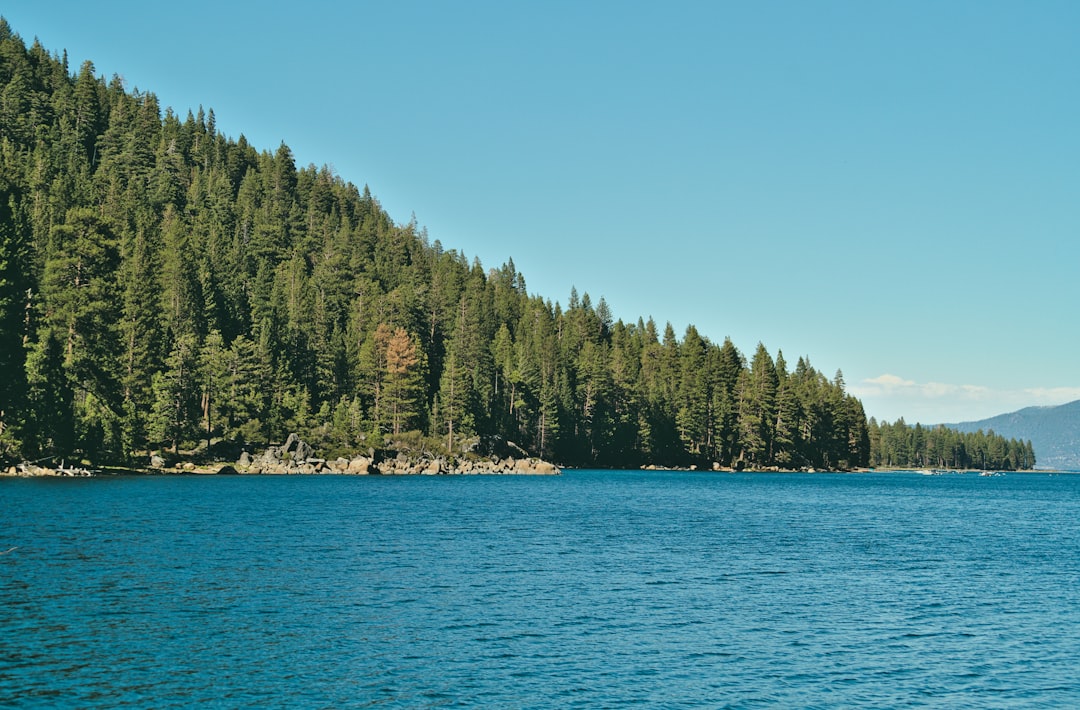 Découvrez Emerald Bay State Park : un joyau de Californie | Secret World Trip Planner
