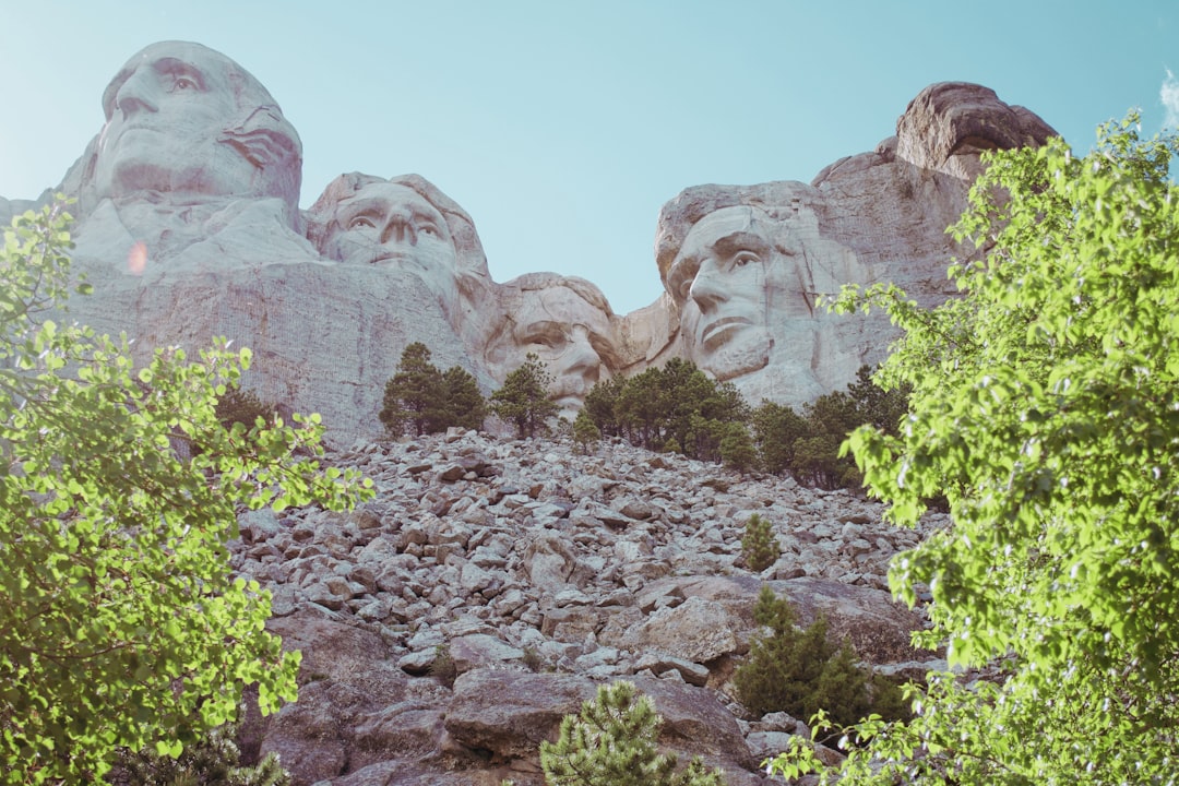 Découvrez le Monument National de Mount Rushmore dans le Dakota du Sud | Secret World Trip Planner
