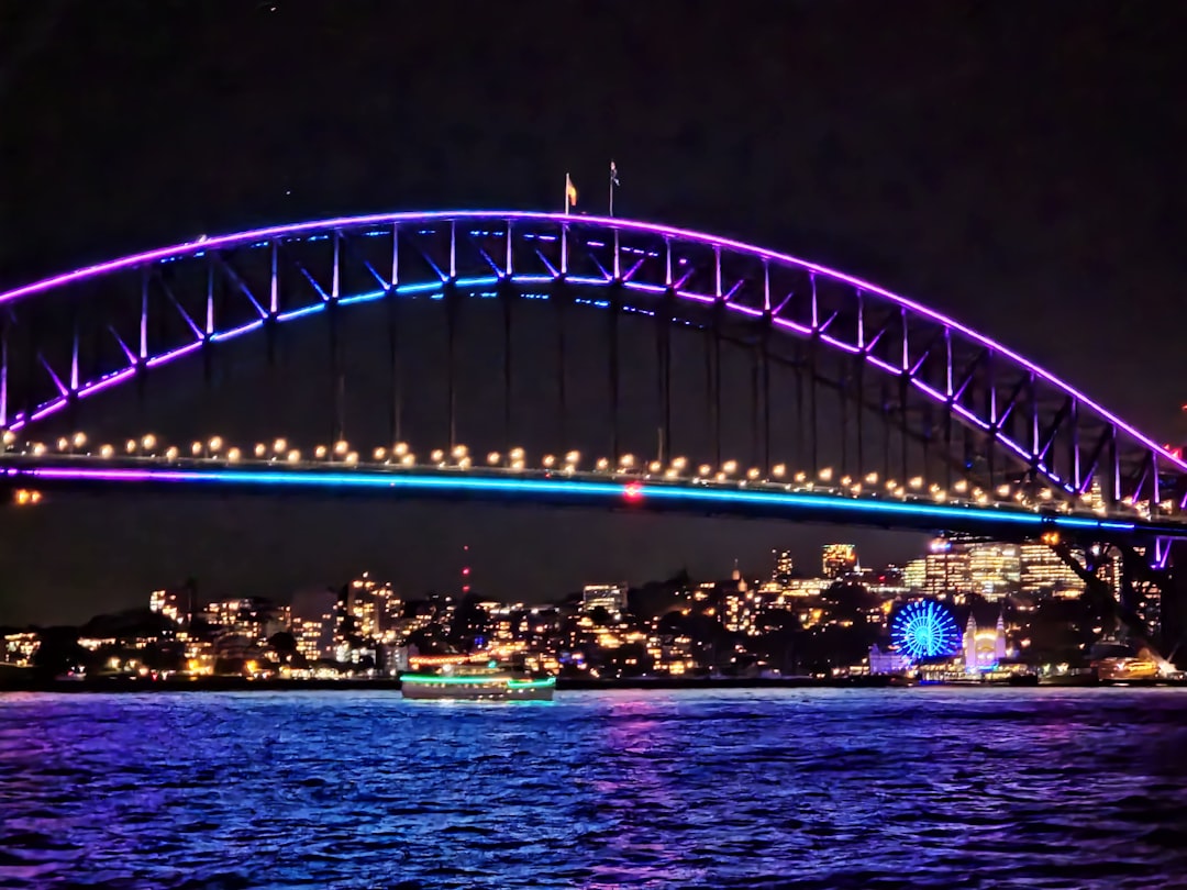 悉尼海港大桥的魅力与壮观 - Sydney Hbr Brg | Secret World Trip Planner