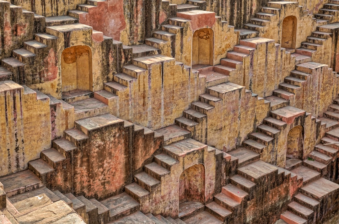 Chand Baori : Le Trésor Caché de l'Inde - Abhaneri | Secret World Trip Planner