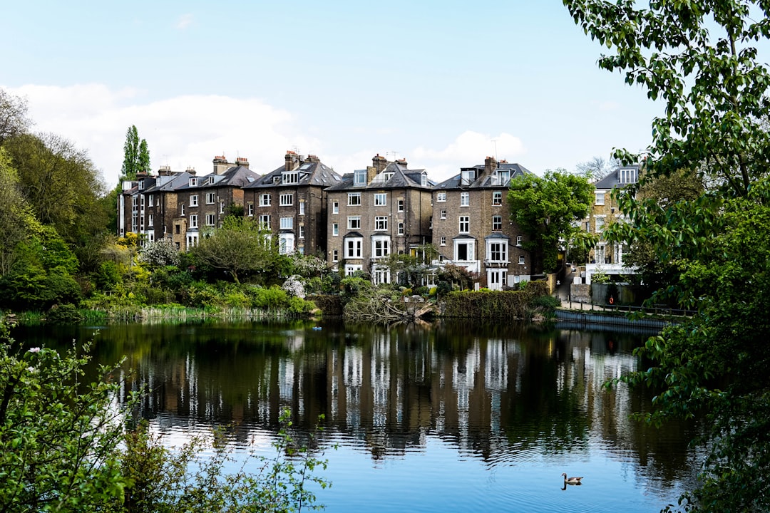 探索汉普斯特德荒野：伦敦的隐藏花园 - Londra | Secret World Trip Planner