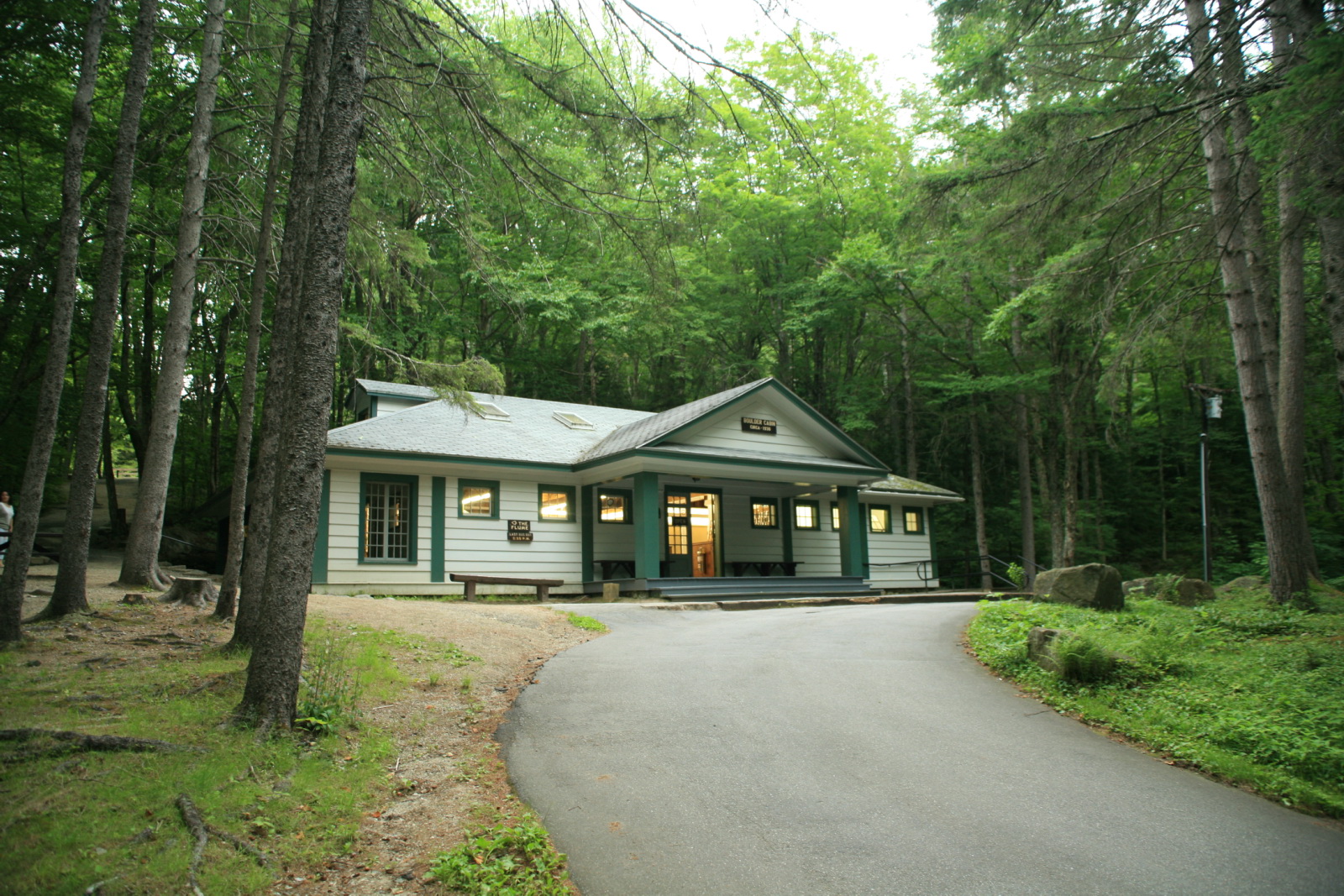 Discover the Beauty of Franconia Notch State Park in New Hampshire | Secret World Trip Planner