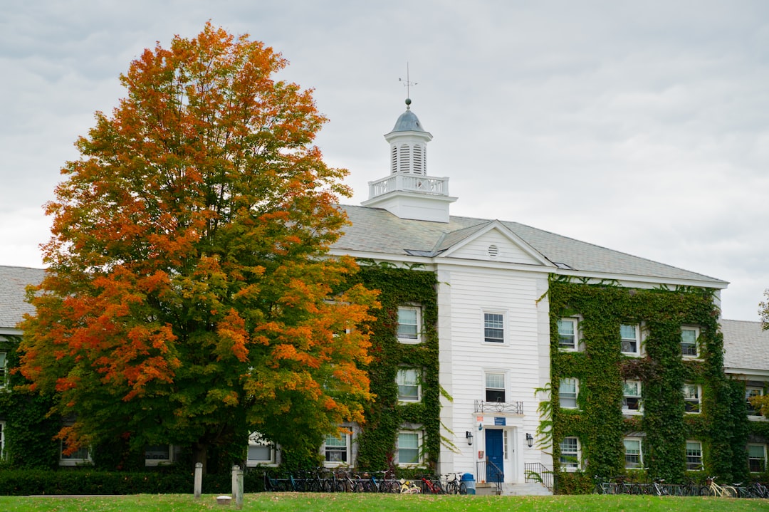 Vermont Fall Foliage: The Magic of Autumn in Stowe - FM8Q+44 Aral | Secret World Trip Planner