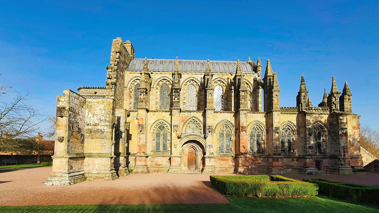 Discover the Magic of Rosslyn Chapel in Scotland | Secret World Trip Planner