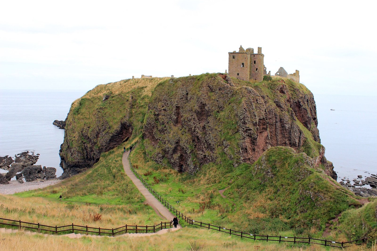 Découvrez la magie du château de Dunnottar à Stonehaven | Secret World Trip Planner