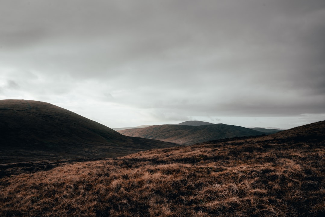Scopri le Maestose Mourne Mountains: Natura e Avventura in Irlanda del Nord | Secret World Trip Planner