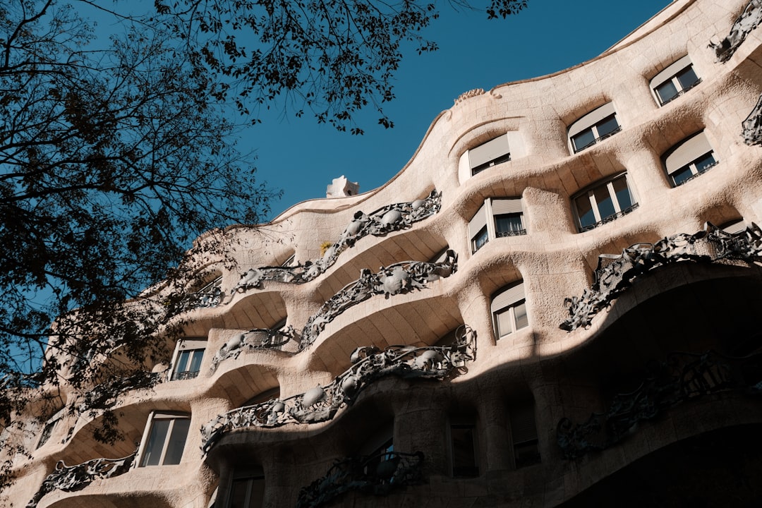 Découvrez Casa Milà La Pedrera : Un Chef-d'œuvre de Gaudí à Barcelone - Barcelona | Secret World Trip Planner