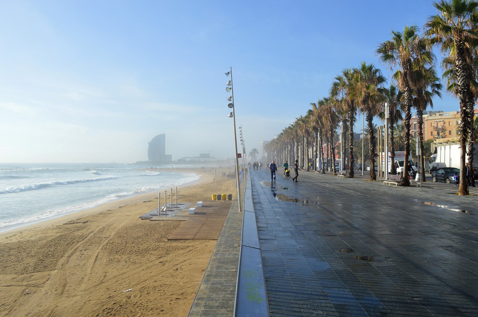 Откройте для себя пляж Барселонета: жемчужина Барселоны - Barcelona | Secret World Trip Planner