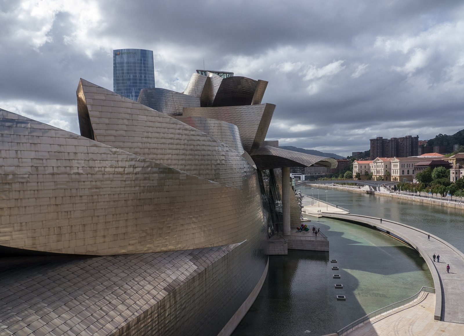 Découvrez le musée Guggenheim de Bilbao : un chef-d'œuvre de l'art contemporain - Sallèles-d'Aude | Secret World Trip Planner