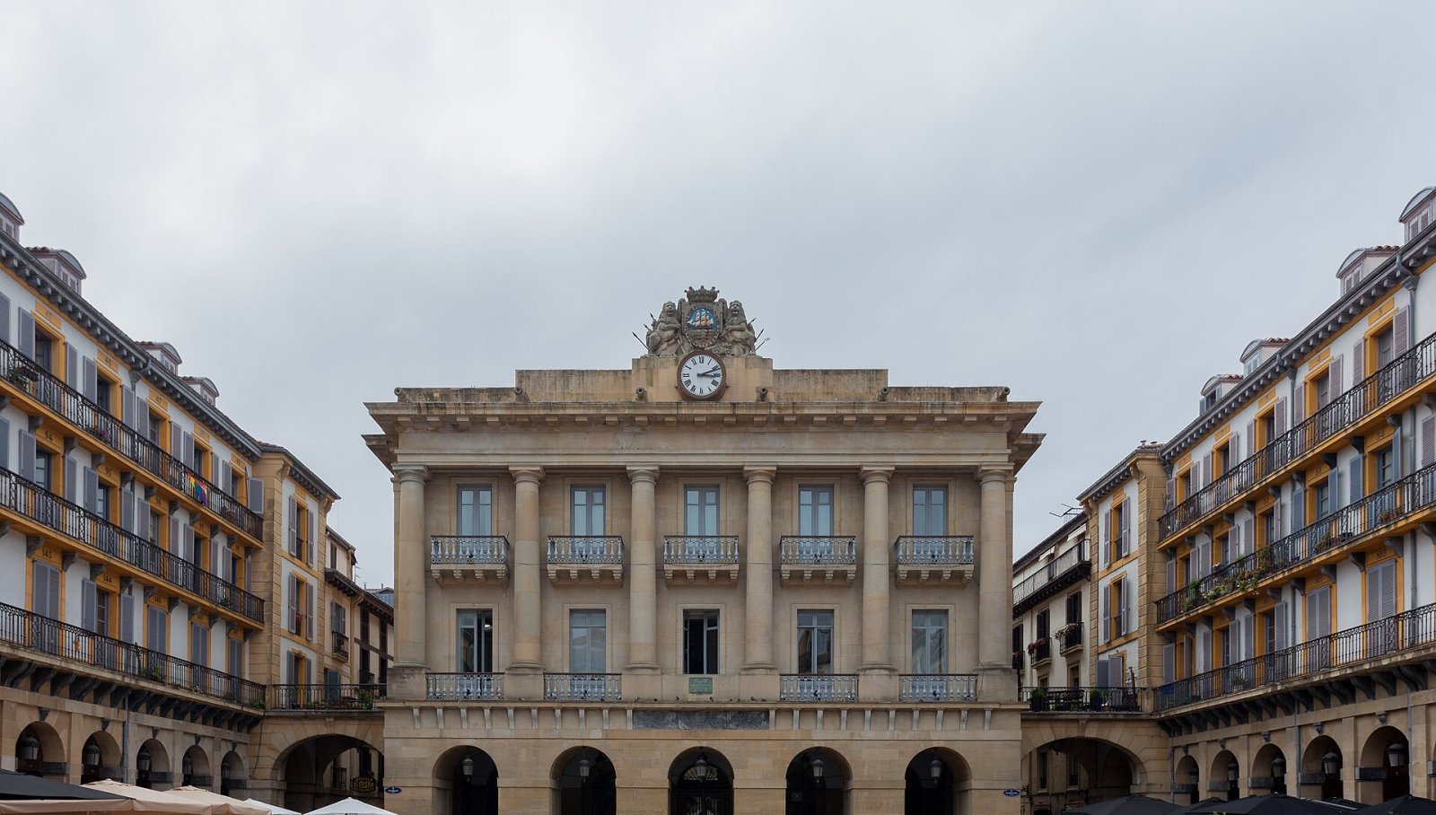 Descubra o Encanto da Cidade Velha de San Sebastián - Castelnaudary | Secret World Trip Planner