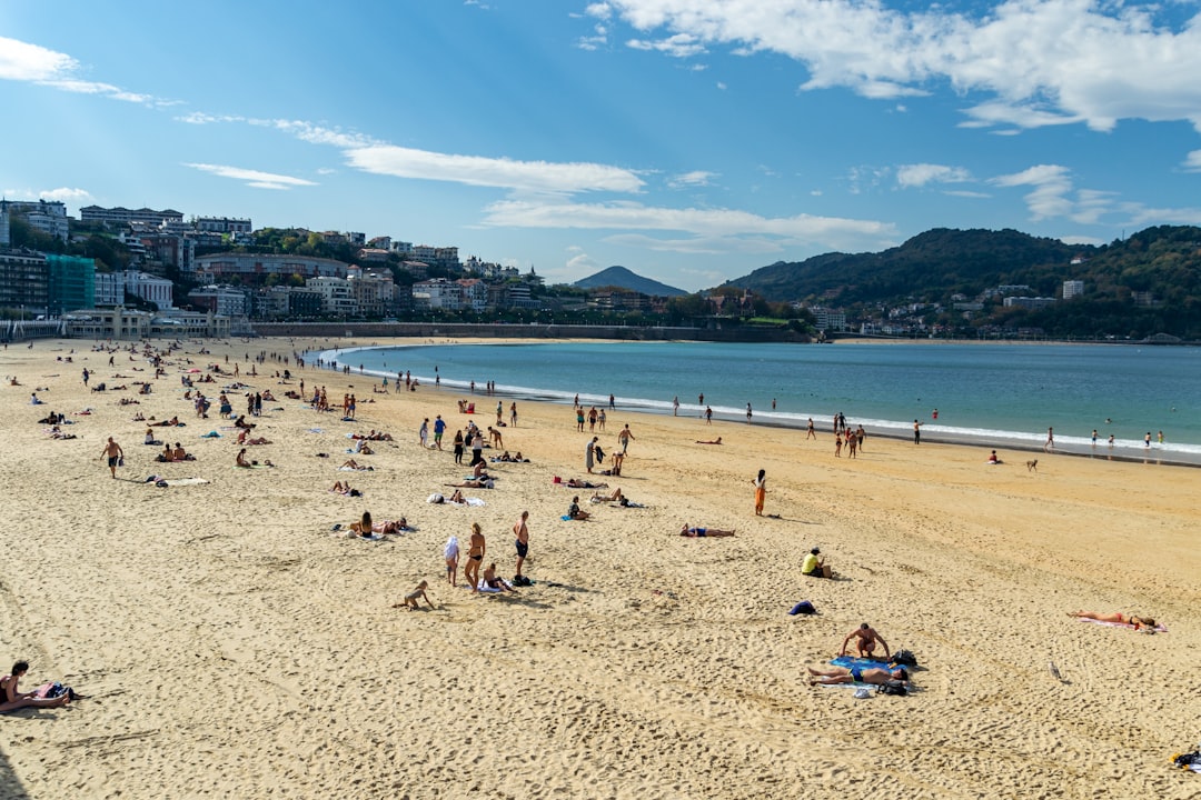 La Concha Strand: Ein Paradies in San Sebastián - Castelnaudary | Secret World Trip Planner
