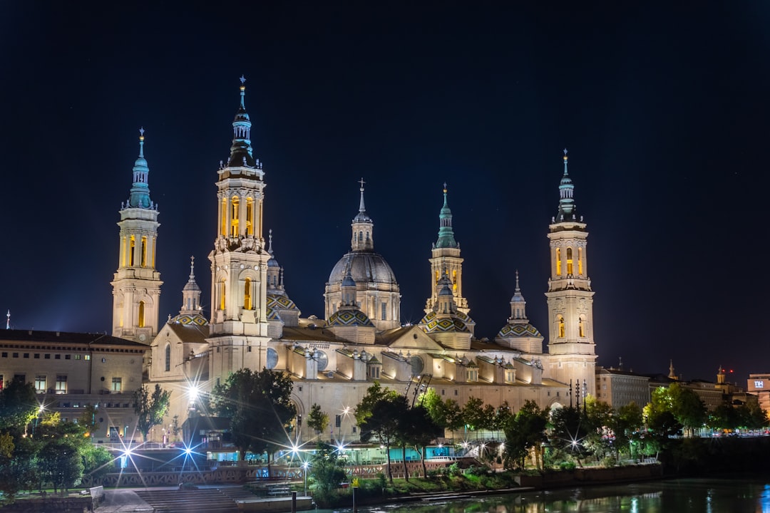 Scopri la Basilica di Zaragoza: Un gioiello dell'Aragona - Ivars d'Urgell | Secret World Trip Planner