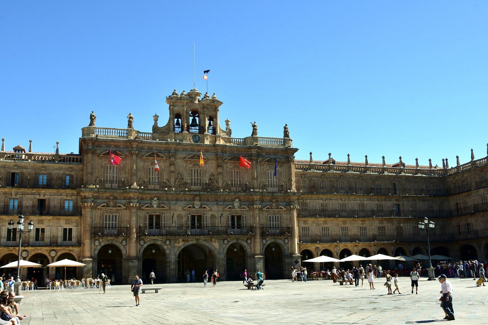 Entdecken Sie die Plaza Mayor von Salamanca: Geschichte und Charme | Secret World Trip Planner