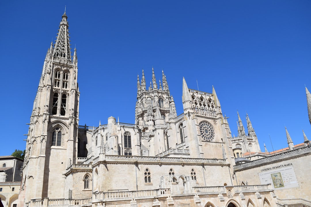 Scopri la maestosa Cattedrale di Burgos: un capolavoro gotico | Secret World Trip Planner