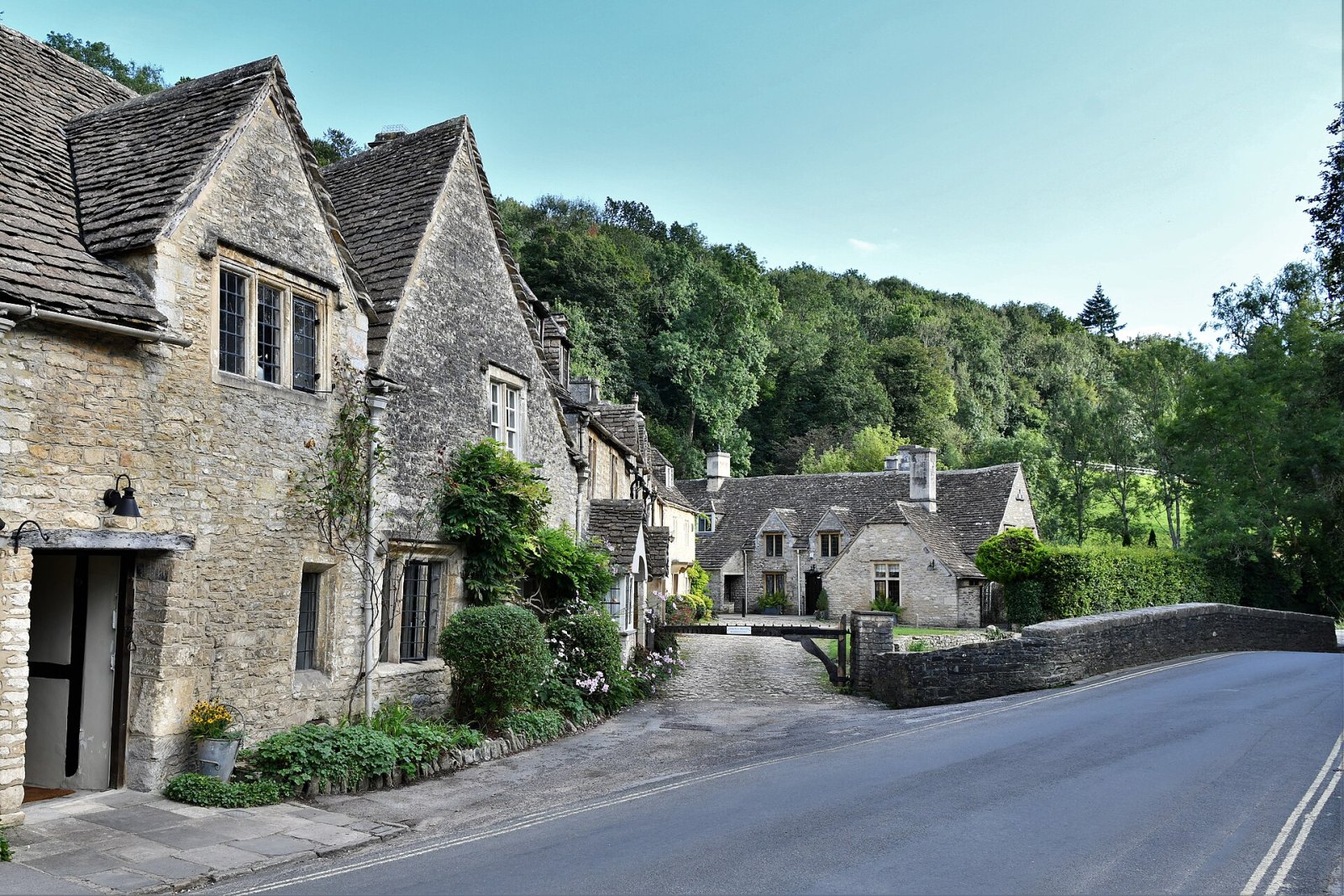 Scoprire Castle Combe: il villaggio più bello d'Inghilterra | Secret World Trip Planner