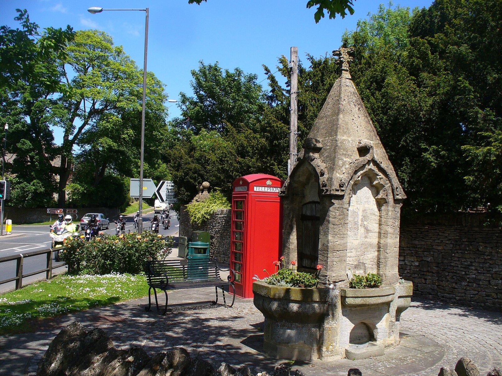 Entdecken Sie Stow-on-the-Wold: Juwel der Cotswolds | Secret World Trip Planner