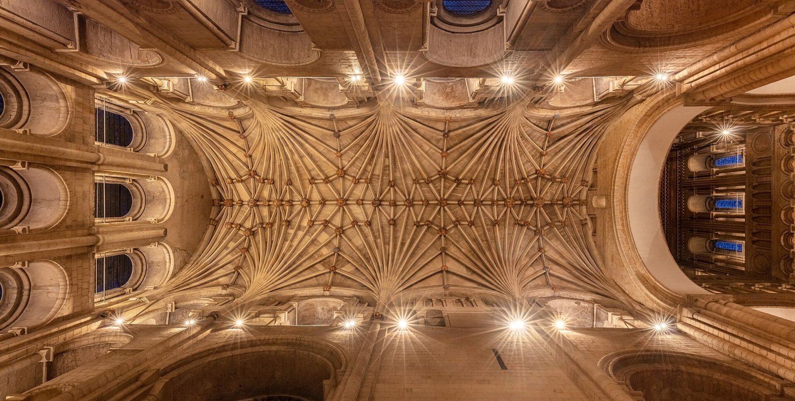 Découvrez la majesté de la cathédrale de Norwich - Norfolk | Secret World Trip Planner