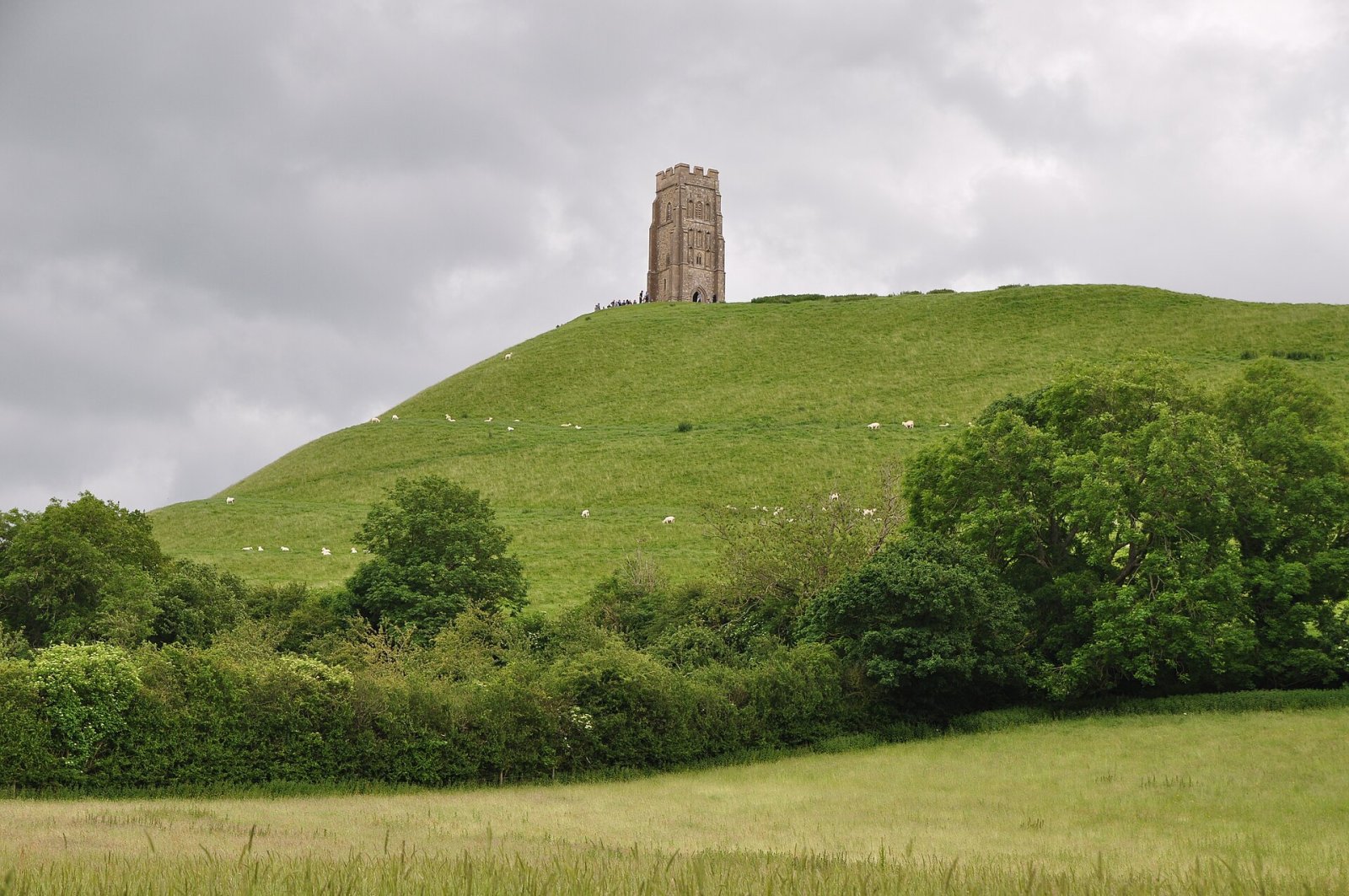 Glastonbury Tor: il cuore mistico dell'Inghilterra - Zeedijk 1 | Secret World Trip Planner