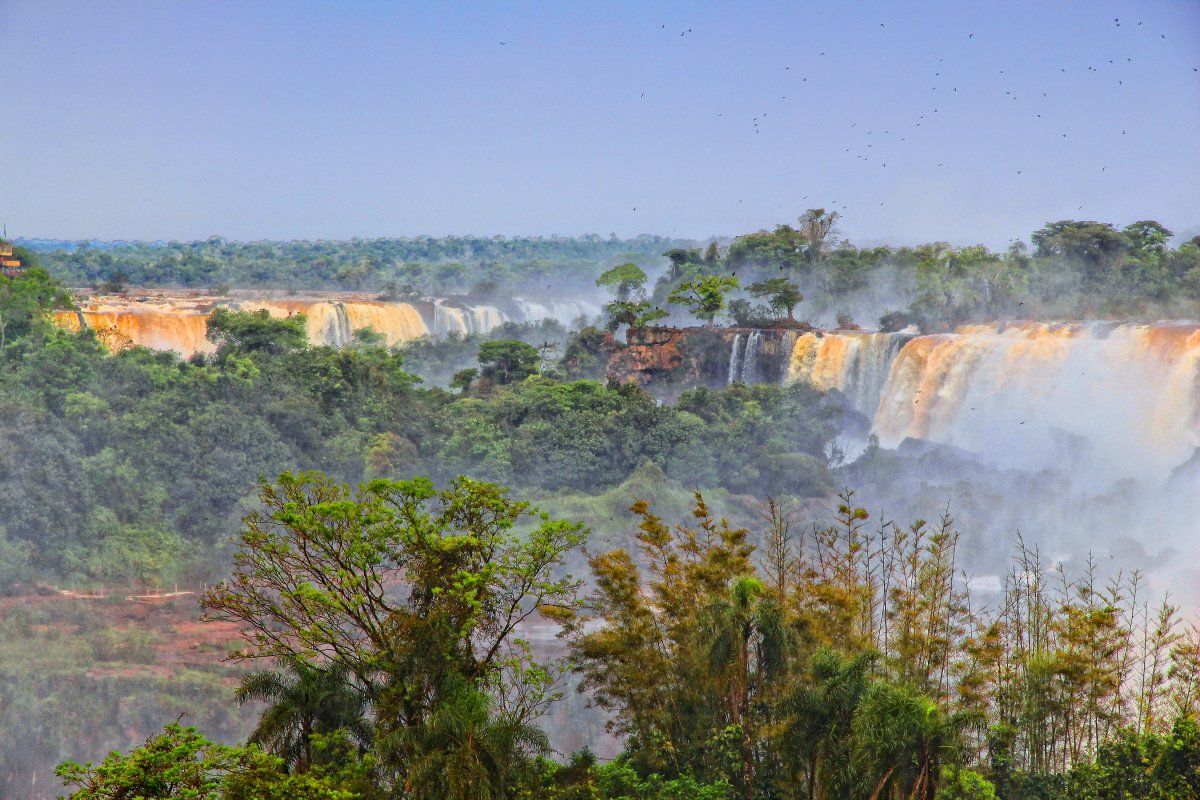 Os Lagos do Parque Nacional do Iguaçu: Um Paraíso Natural - N3370 Puerto Iguazú | Secret World Trip Planner
